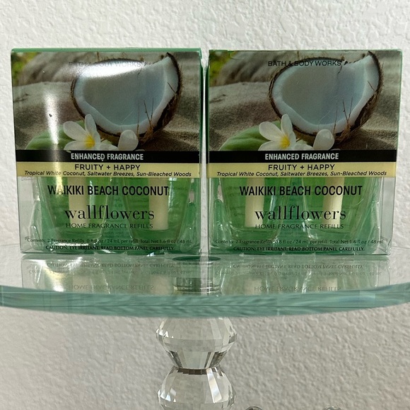 Waikiki Beach Coconut Wallflowers 2-Pack Refills - Picture 4 of 5